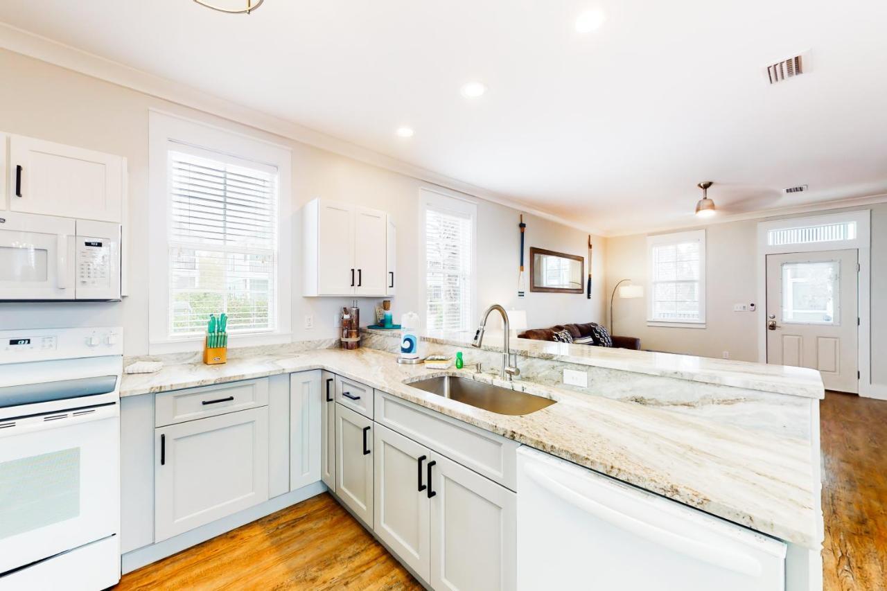 Barefoot Cottages #B8 Jasmine By The Bay Highland View Esterno foto