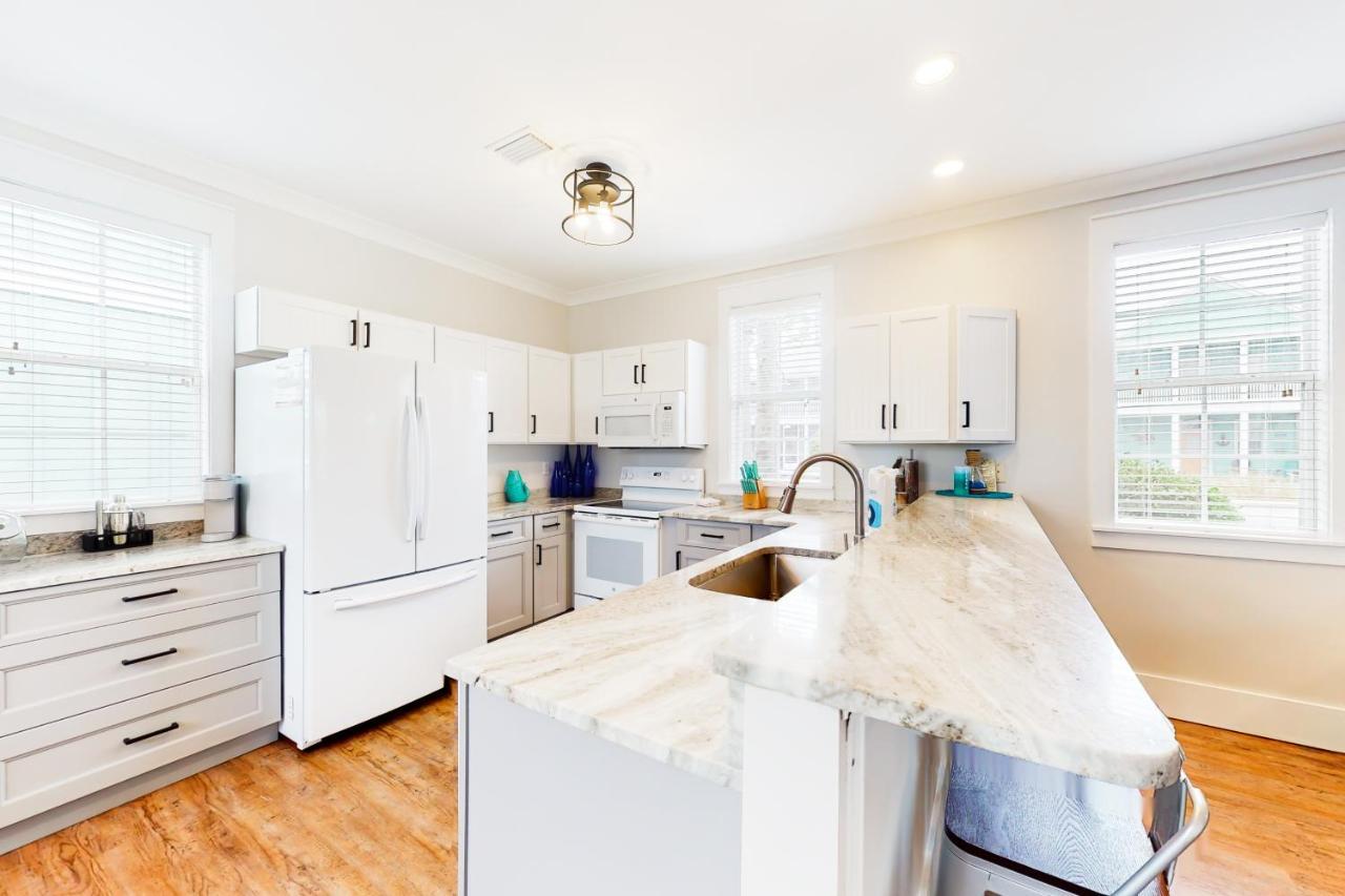 Barefoot Cottages #B8 Jasmine By The Bay Highland View Esterno foto