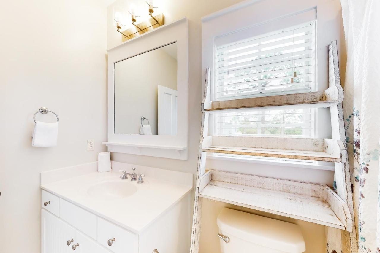 Barefoot Cottages #B8 Jasmine By The Bay Highland View Esterno foto